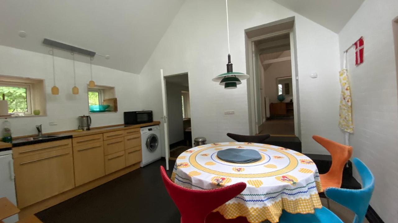 Oak Cottage Near Ronne & Beach Εξωτερικό φωτογραφία
